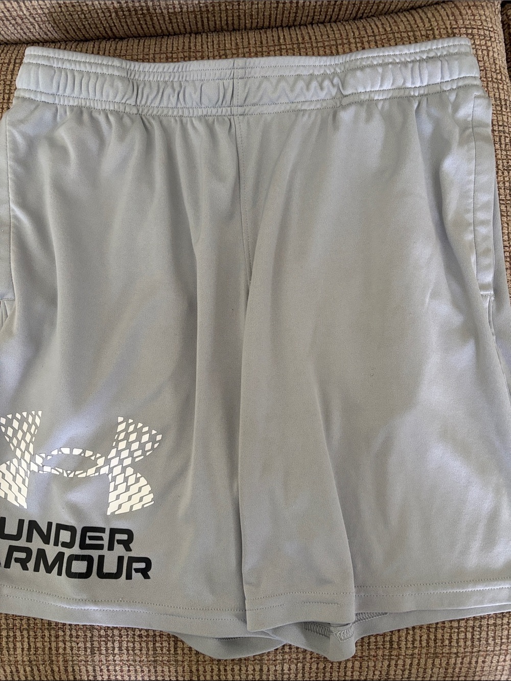 Under Armour Men's Light Gray Athletic Training Shorts